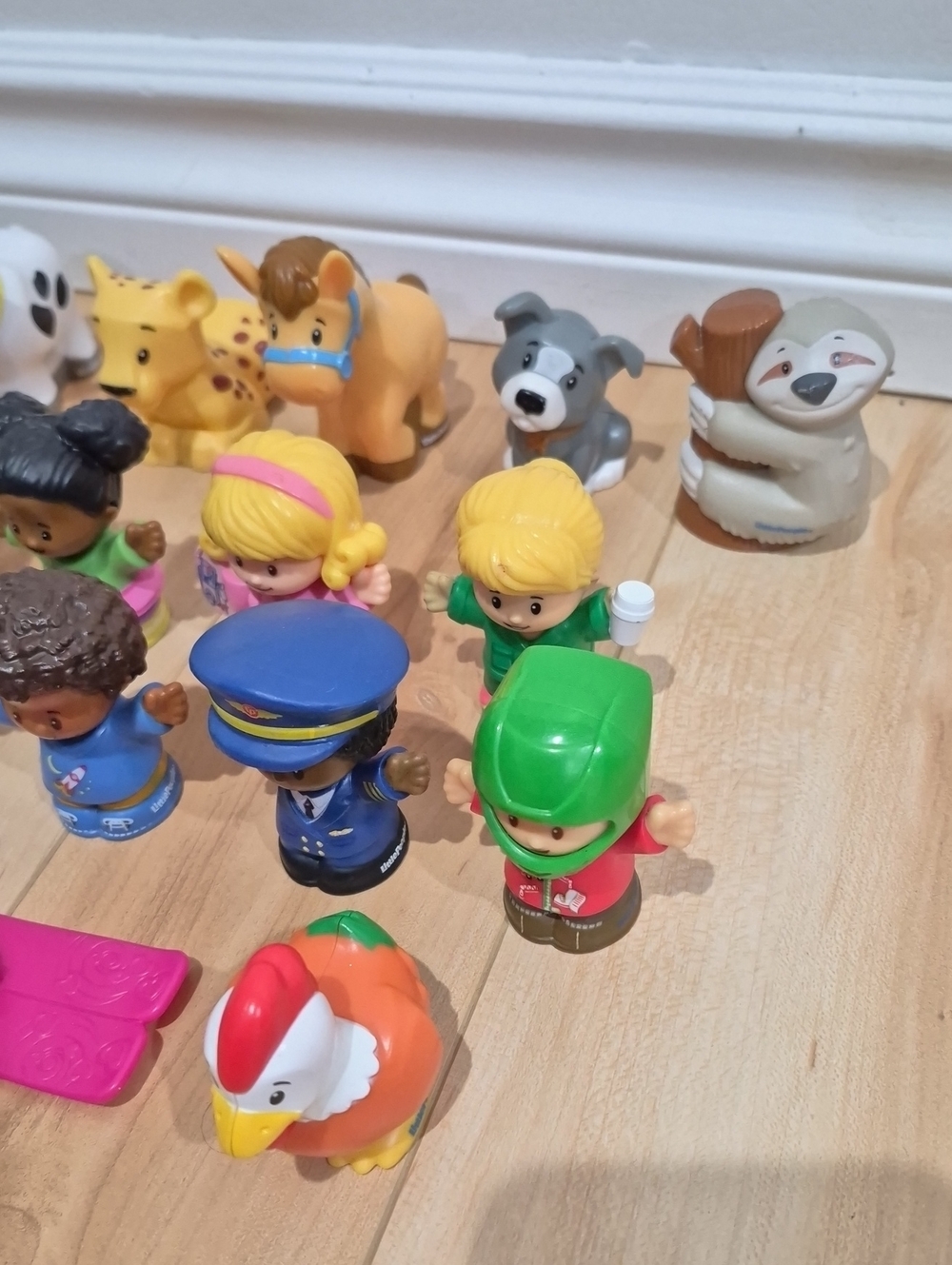 16 Fisher Price Little People Animals & People - Picture 2 of 3